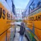 Dinas Perhubungan Kota Batam menyerahkan empat unit bus sekolah untuk melayani pelajar di wilayah Galang, Selasa (30/12). 