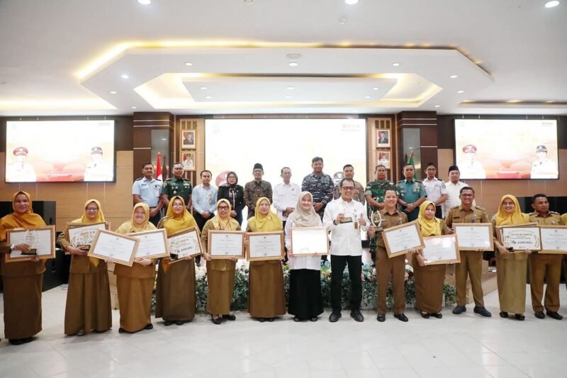 Badan Riset dan Inovasi Daerah (BRIDA) menggelar Penganugerahan Batam Innovation Award 2025 di Kantor Wali Kota Batam, Selasa (2/12/2025).