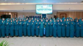 TP-PKK) Kota Batam, Erlita Amsakar, memimpin Rapat Kerja Daerah (Rakerda) TP-PKK Kota Batam Tahun 2025 di Kantor Wali Kota Batam, Jumat (5/12/2025).(DISKOMINFO BATAM)