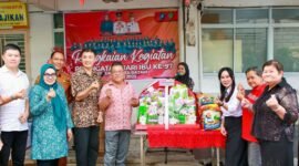 Wakil Wali Kota Batam, Li Claudia Chandra, bersama Ketua TP-PKK Kota Batam, Erlita Amsakar, ke sejumlah panti jompo dalam rangka memperingati Hari Ibu ke-97 tingkat Kota Batam, Senin (8/12/2025). Foto: Diskominfo Batam