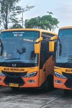 Empat Bus Sekolah Baru Layani Rempang-Galang