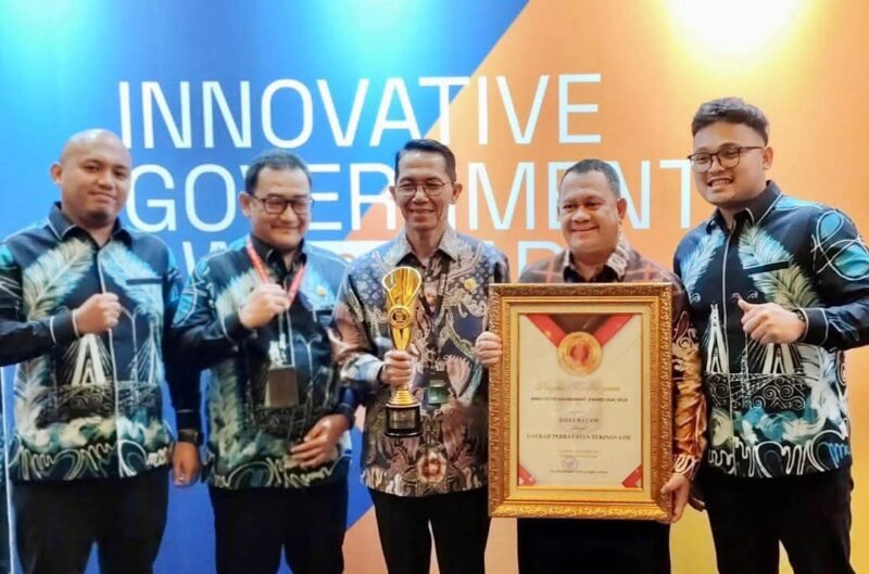 Batam kembali meraih penghargaan Daerah Perbatasan Terinovatif pada ajang Innovative Government Award (IGA) 2025 yang digelar Kementerian Dalam Negeri, di Jakarta, Rabu (10/12/2025). Foto: Pemko Batam