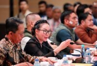 Wali Kota Batam Amsakar Achmad-Wakil Walikota Batam Li Claudia Chandra. Foto: Diskominfo Batam