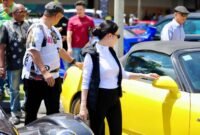 Wali Kota Batam Amsakar Achmad bersama Wakil Wali Kota Batam Li Claudia Chandra menghadiri Batam Meetup Week 2025 yang berlangsung di K Square, Batamkota, Sabtu (20/12/2025). Foto: Humas Diskominfo Batam