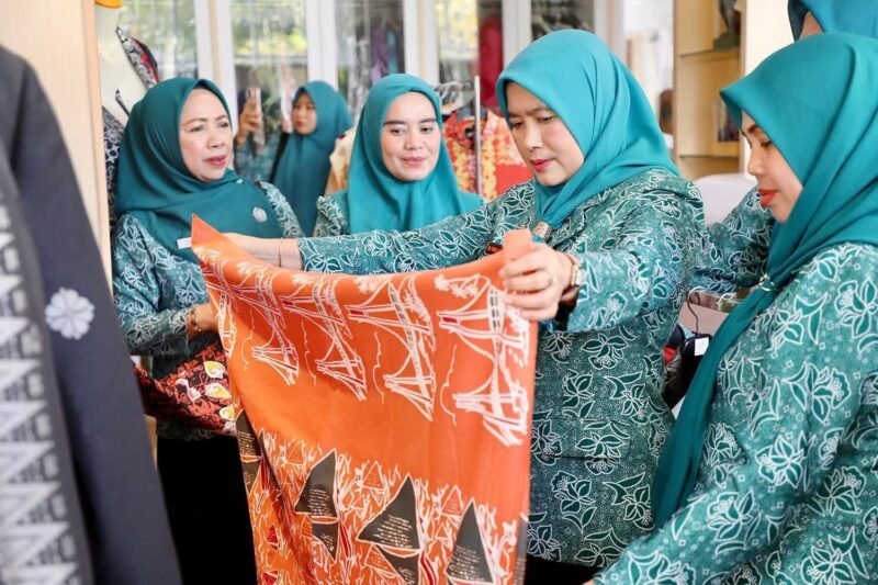 TP-PKK Kabupaten Asahan melakukan kunjungan kerja ke TP-PKK Kota Batam, Selasa (23/12/2025). Foto: Humas Diskominfo Batam