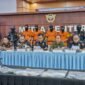 Bea Cukai Batam mengamankan empat pelaku kasus Narkotika di dua lokasi, konferensi pers, di Kantor Bea Cukai Batam, Selasa (2/12/2025).