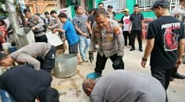 Kapolresta Barelang Kombes Pol Zaenal Arifin, S.I.K. kembali menunjukkan gaya kepemimpinan humanis dan dekat dengan masyarakat, pada Minggu (7/12/2025) pagi. Foto: ist