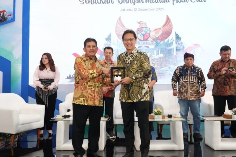 Pemerintah bersama BPJS Kesehatan menegaskan kembali komitmen nasional menuju Universal Health Coverage (UHC) dalam Diskusi Publik, Jakarta, Jumat (12/12/2025). Foto: BPJS Kesehatan
