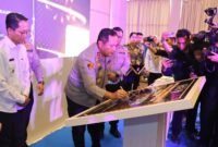 Polda Kepri bekerja sama dengan Pemko Batam resmi meluncurkan kurikulum Pendidikan Lalu Lintas dan Pojok Lalu Lintas untuk sekolah tingkat SD–SMP, di Harris Hotel Batamcentre, Rabu (17/12/2025). Foto: Humas Polda Kepri