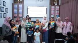 Srikandi PT PLN Batam, menggelar giat di Puskesmas Botania, Kota Batam, Rabu (17/12/2025) kemarin. Foto: PLN Batam