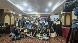 Sebanyak 19 peserta Uji Kompetensi Jurnalis (UKJ) yang digelar Aliansi Jurnalis Independen (AJI) Batam dinyatakan lulus, Minggu (21/12/2025). Foto: Istimewa