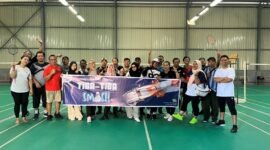 Tiba-Tiba SMASH, sebuah media gathering yang dikemas dalam pertandingan bulutangkis dan diikuti oleh rekan-rekan jurnalis. Waktu lalu