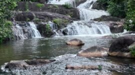 Air Terjun Temburun, atau air terjun tujuh tingkat, berdiri megah di Desa Batu Belah,  Siantan, Tarempa, Kepulauan Anambas, Kepri