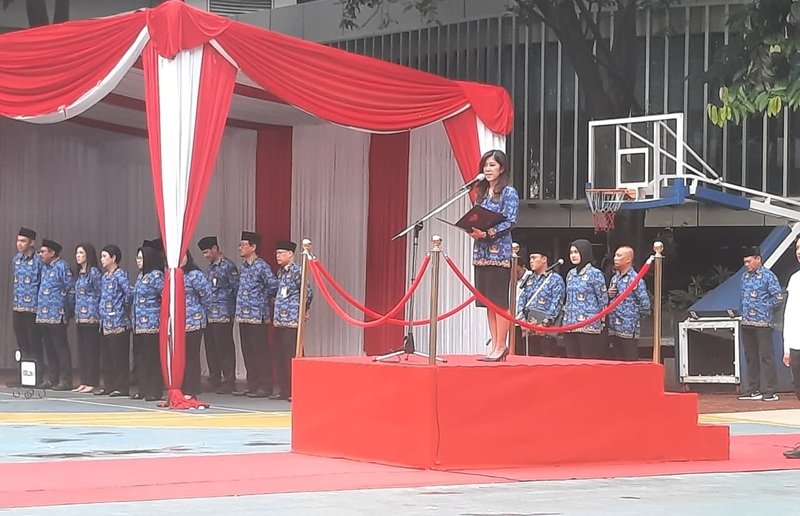 Menkomdigi Meutya Hafid dalam Upacara Peringatan Hari Ibu ke-97 di Lapangan Anantakupa, Kantor Kemkomdigi, Jakarta, Senin (22/12/2025). Foto: KPM Kemkomdigi