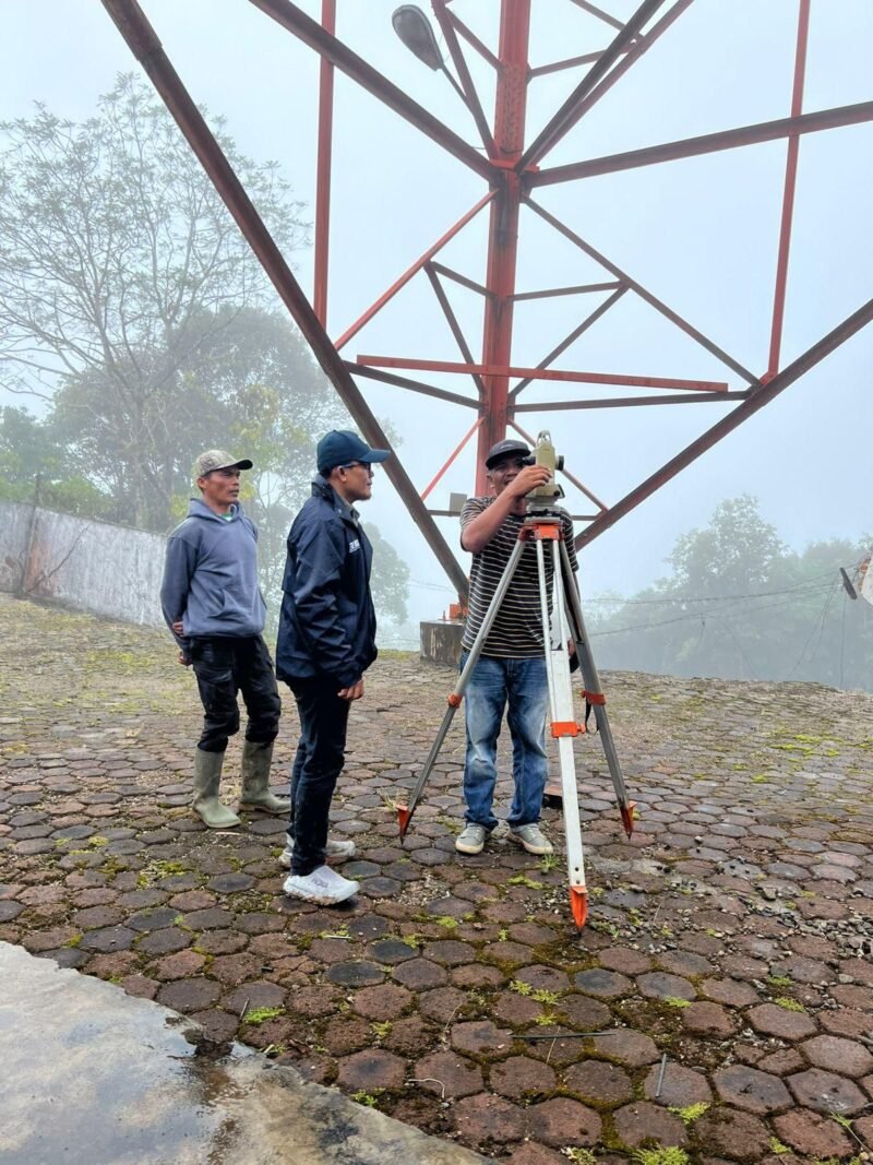 Telkomsel memastikan 99 % layanan pulih pasca bencana banjir dan longsor di Sumatera Barat. Foto: Telkomsel 