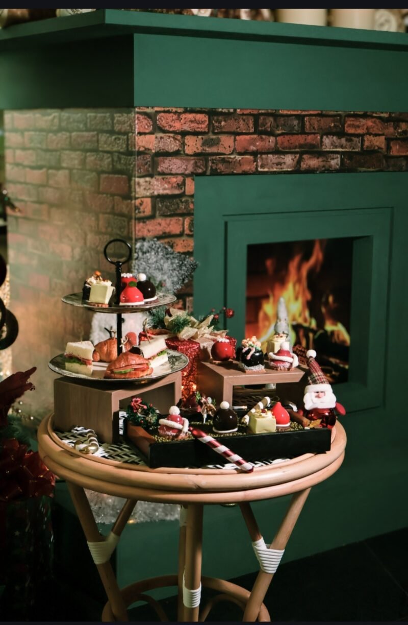 Grand Mercure Batamcentre hadirkan tiga Viva La Vida Countdown, Christmas Teatime. dan Festive Buffet Menu. (Ist)