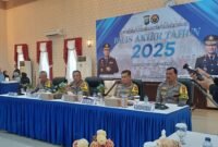 Kapolda Kepri, Irjen Pol. Asep Safrudin, bersama Wakapolda Brigjen Pol. Dr. Anom Wibowo, , saat rilis Akhir Tahun di aula Lancang Kuning, Selasa (30/12/2025).