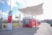 Layanan BBM jenis Pertamax Turbo hadir di SPBU modular area Pertamina Mandalika International Circuit, Lombok, NTB, dalam rangka mendukung perhelatan Pertamina Grand Prix of Indonesia pada 27-29 September 2024. Foto: PT Pertamina Patra Niaga