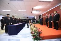 Ketua Dewan Komisioner OJK, Mahendra Siregar, pada pelantikan, pengambilan sumpah, dan serah terima jabatan Deputi Komisioner, Kepala Departemen, dan Kepala OJK Daerah di Jakarta, Senin (5/1/2026). Foto: Istimewa
