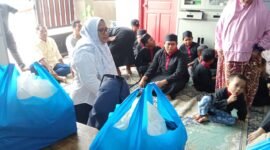 Jurnalis Batam saat berkunjung di Panti Asuhan At-Taqwa, Perumahan Taman Seruni, Batam Kota, Jumat (2/1/2026). Foto: Istimewa