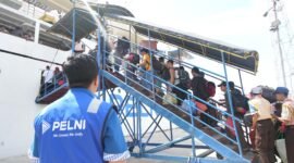 Penumpang yang berlayar  menggunakan kapal Pelni sepanjang tahun 2025. di Pelabuhan Bintang 99 Batu Ampar, Batam. Foto: Istimewa