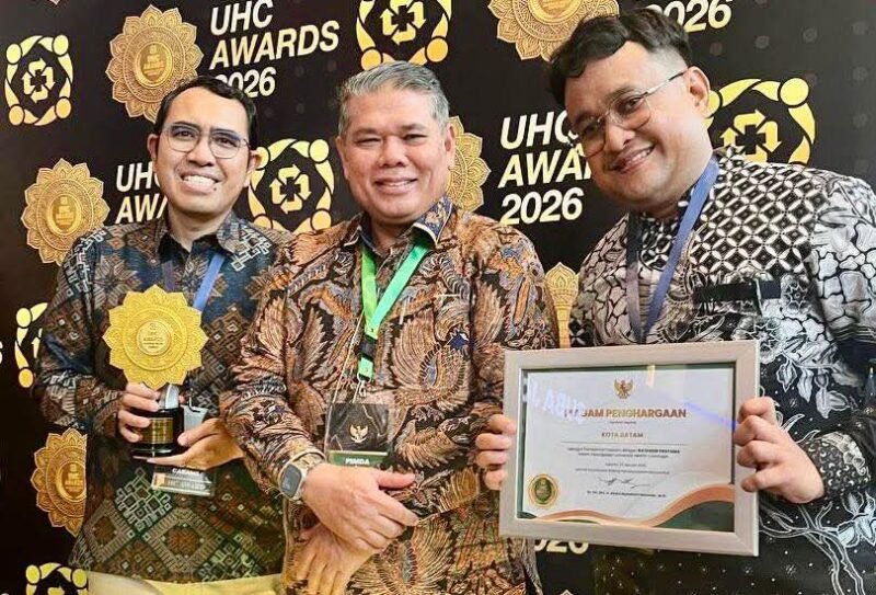 Kota Batam menyabet Universal Health Coverage (UHC) Awards 2026 Kategori Pratama setelah berhasil memperluas kepesertaan Jaminan Kesehatan Nasional (JKN), Selasa (27/1/2026). Foto: Istimewa