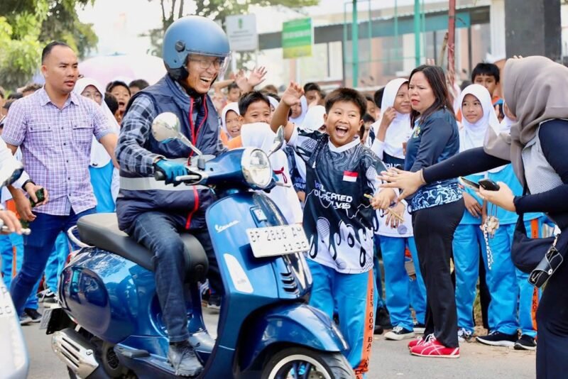 Wali Kota Batam Amsakar Achmad menyemarakkan March of the Mods 2026 – Move The Rhythm, Sabtu (24/1/2026). Foto: Humas Diskominfo Batam