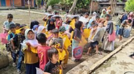 Telkom melaksanakan kegiatan “Kita BISA Berbagi” di tiga lokasi: Desa Babo dan Desa Sulum, Kabupaten Aceh Tamiang, serta Pantai Kera dan Pangidam, Kabupaten Aceh Timur., Rabu (7/1/2026). Foto TelkomGroup