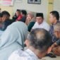 Gubernur Kepri Ansar Ahmad memimpin Rakor Persiapan Pendampingan Tata Kelola Rumah Sakit (TKRS) RSUD Raja Ahmad Tabib (RAT) oleh RSUP Hasan Sadikin Bandung, di Kedai Kopi Batu 10, Tanjungpinang, Sabtu (3/1/2026). Foto: Istimewa