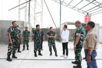 Pangdam XIX/Tuanku Tambusai, Mayjen TNI Agus Hadi Waluyo, meninjau pembangunan Koperasi Desa/Kelurahan Merah Putih di Tembesi, Sagulung, Kota Batam, Kamis (15/1/2026) kemarin. Foto: Humas Diskominfo Batam
