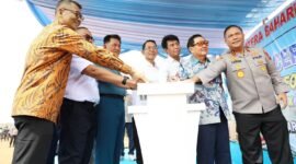 FLF Permata Borneo 1 resmi meluncur di Telaga Punggur, Batam, Senin (19/1/2026). Foto: Humas Diskominfo Batam