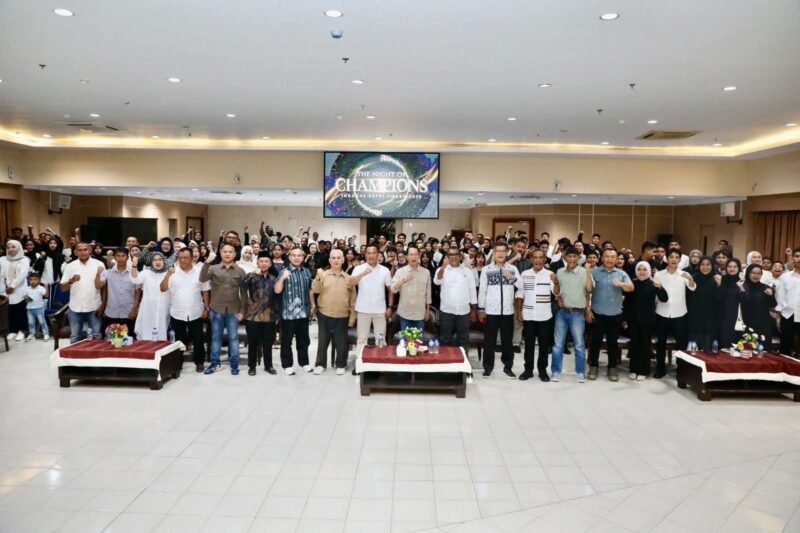 Wali Kota Batam Amsakar Achmad menghadiri The Night Champions Inkanas Kepri Award 2026 di Aula Kantor Wali Kota Batam, Minggu (25/1/2026) malam. Foto: Humas Diskominfo Batam