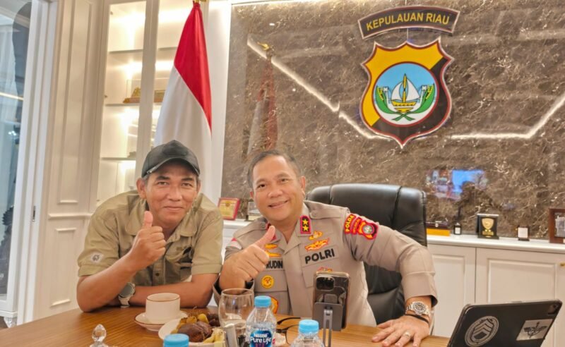 Agus Bagjana, Ketua Dewan Penasihat PWI Kota Batam, bersilaturahmi ke Mapolda Kepri, Selasa (13/1/2026). Istimewa