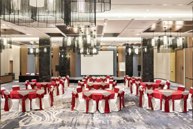 Grand Mercure Batam Centre menggelar Reunion Dinner Imlek “Fire Horse