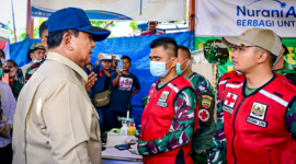  Presiden Prabowo Subianto meninjau Posko Kesehatan Kodam I/Bukit Barisan yang terletak di Desa Batu Hula, Kecamatan Batang Toru, Kabupaten Tapanuli Selatan pada Rabu, 31 Desember 2025. Foto: BPMI Setpres