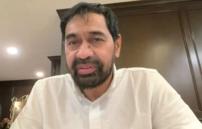 Gubernur Aceh Muzakir Manaf atau Mualem saat rapat virtual perpanjangan ketiga status tanggap darurat bencana hidrometeorologi Aceh, Kamis (8/1/2026)/SC Zoom/Immanuel Kristi Winata/ IGID Komdigi.