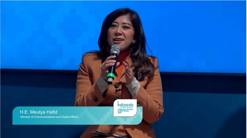 Menkomdigi Meutya Hafid menjelaskan bahwa pemerintah Indonesia memprioritaskan pengembangan keterampilan digital, pembelajaran sepanjang hayat, serta kebijakan yang adaptif terhadap perubahan teknologi. Foto: Humas Kemkomdigi