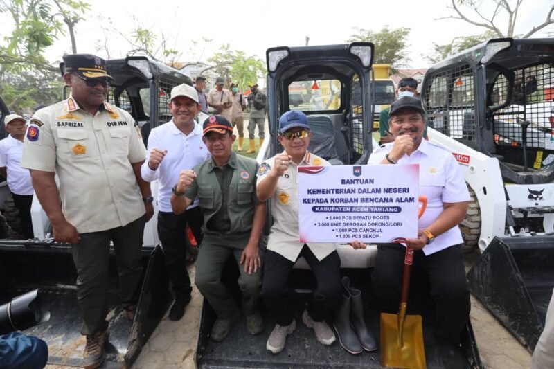 Presiden Republik Indonesia dan Kementerian Dalam Negeri guna mempercepat pemulihan pascabencana di Kabupaten Aceh Tamiang. Foto: Kemendagri RI