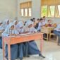 Langkah cepat Kemendikdasmen dalam memulihkan pendidikan pascabencana ini menunjukkan keseriusan pemerintah dalam melindungi hak pendidikan anak-anak, bahkan bergerak lebih cepat dibandingkan sektor lainnya. Foto: Kemendikdasmen