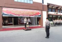 Kapolresta Barelang, Kombes Pol Anggoro Wicaksono, S.H., S.I.K., M.H., memimpin langsung upacara apel di lapangan Polresta Barelang, Jumat (2/1/2026). Foto Istimewa