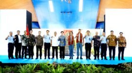 epala Eksekutif Pengawas Perilaku Pelaku Usaha Jasa Keuangan OJK, Friderica Widyasari Dewi, saat menggelar edukasi dan literasi keuangan bagi siswa SMA Taruna Nusantara di Balairung Pancasila, Magelang, Selasa (6/1/2026). Foto: Istimewa