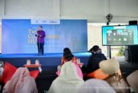 Kepala Badan Pengembagan Sumber Daya Manusia (BPSDM) Kemkomdigi Bonifasius Wahyu Pudjianto memberikan sambutan saat Peluncuran Tunas Community di Sekolah Tanah Tingal, Tangerang Selatan, Banten, Kamis (29/01/2026). Foto: DRA/Komdigi