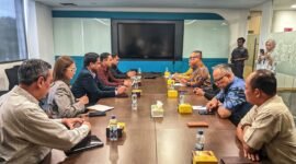 Manajemen PT Garuda Indonesia kepada Wakil Gubernur Kepulauan Riau, Nyanyang Haris Pratamura, Rabu (28/1/2026). Foto: Diskominfo Kepri