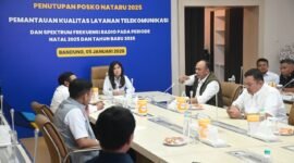 Menkomdigi Meutya Hafid memimpin acara Penutupan Posko Nataru 2025 di Gedung Kantor Pos Indonesia Pusat, Kota Bandung, Senin (05/01/2026). Foto: Ardi W/Komdigi