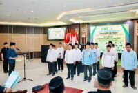 Wali Kota Batam, Amsakar Achmad, melantik DPK BKPRMI sekaligus membuka LDK Pemuda Remaja Masjid Kota Batam di Kantor Wali Kota Batam, Sabtu (21/2/2026). Foto: Humas Diskominfo Batam