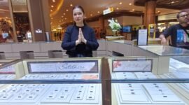 The Palace Jeweler, merek perhiasan ternama di Indonesia di bawah naungan Central Mega Kencana (CMK), resmi membuka gerai terbarunya di K-Square Mall Batam, Jumat (6/2/2026). Foto: Metroposid