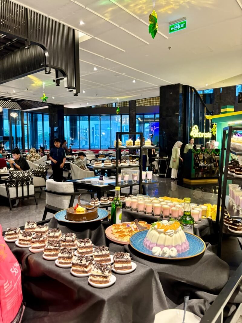 Grand Mercure Batam Centre langsung tancap gas menghadirkan program eksklusif bertajuk “Ruang Rasa Ramadan”. Foto