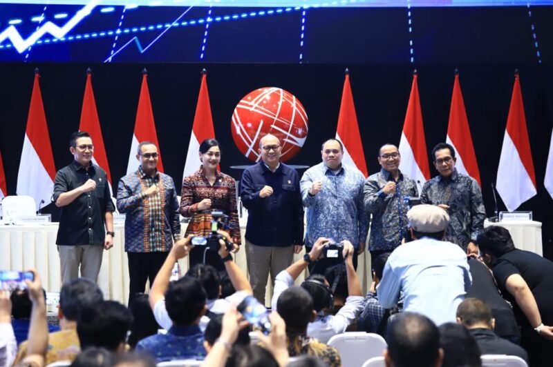 Pejabat Sementara Ketua Dewan Komisioner OJK, Friderica Widyasari Dewi, dalam Dialog Pasar Modal di BEI, Minggu (31/1/2026). Foto: Istimewa