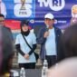 Gubernur Ansar Ahmad didampingi Kepala TVRI Stasiun Kepri Yenni Marlinda dan Ketua PSSI Kepri Ade Angga, membuka kegiatan Kick Off Piala Dunia 2026 di Tugu Sirih, Tanjungpinang, Minggu (1/2/2026) pagi. Foto: Diskominfo Kepri
