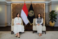 Menteri Pariwisata, Widiyanti Putri Wardhana saat bersama Wakil Menteri Pariwisata Ni Luh Puspa dalam Laporan Bulanan Kementerian Pariwisata di Jakarta, Rabu (11/2/2026). Foto: Kemenpar RI